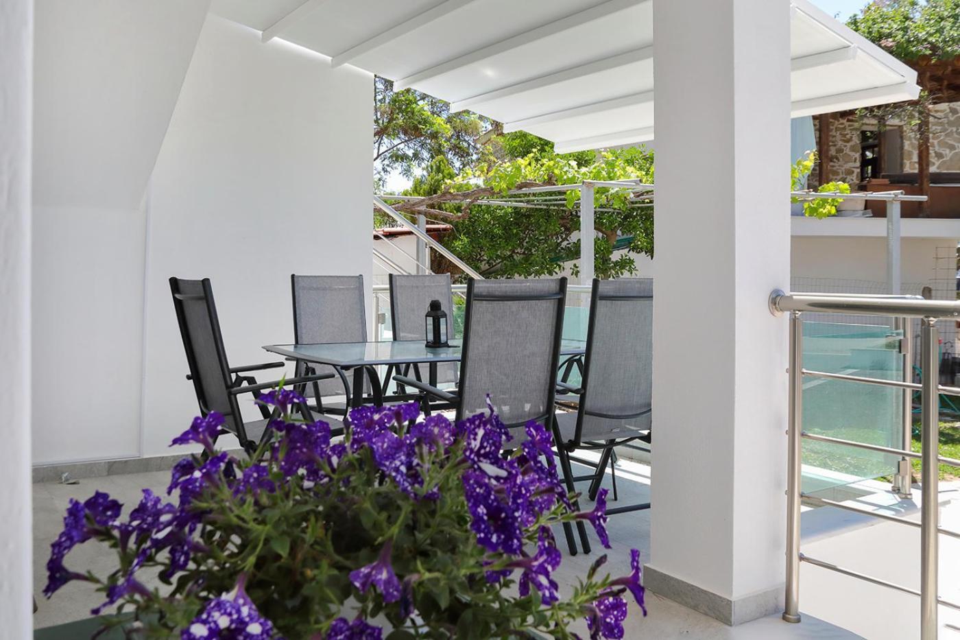 Agapitos Apartments นิกิติ ภายนอก รูปภาพ